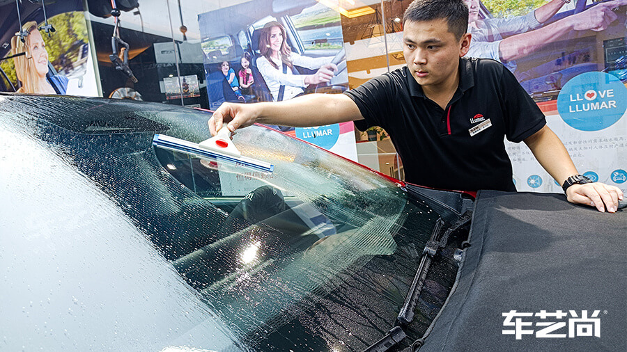 小鹏红色施工龙膜玻璃膜前档畅悦80+侧后档畅悦35流程（图5）