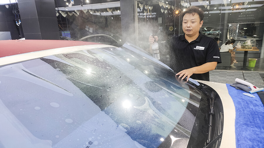 豪华跑车宾利欧陆GT施工威固VP70隔热膜（图2）