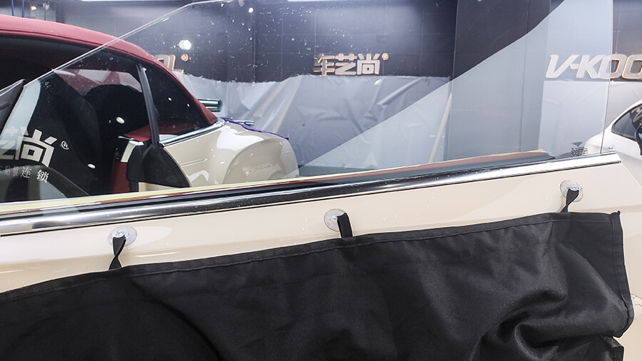 豪华跑车宾利欧陆GT施工威固VP70隔热膜（图5）