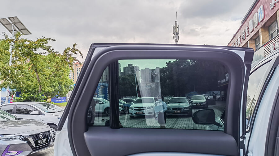 蔚来es6白色施工威固隔热膜案例（图7）