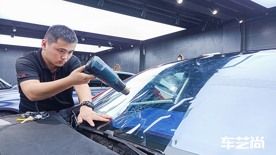 小鹏红色施工龙膜玻璃膜前档畅悦80+侧后档畅悦35流程（图9）