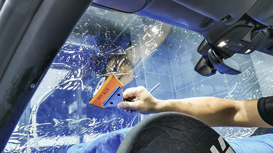 保时捷718白色施工威固隔热膜案例（图7）