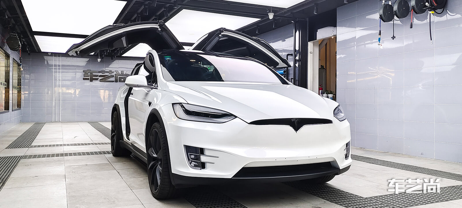 特斯拉MODELX施工车身改色膜（图1）