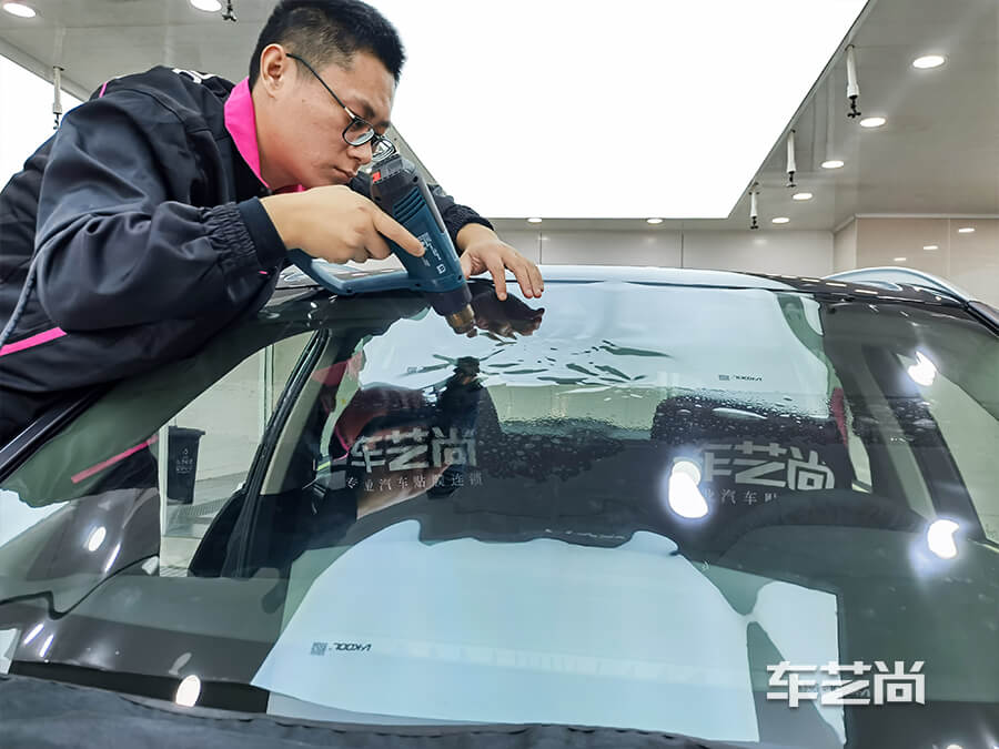 宝马X5黑色施工威固隔热膜VK70+K35（图4）