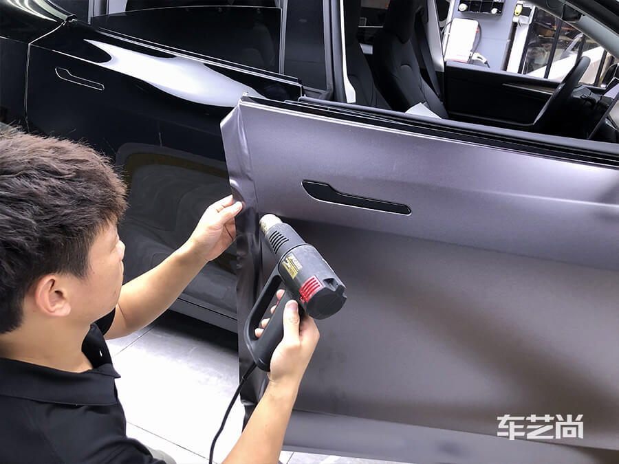 特斯拉Y黑色施工AX深邃灰车身改色膜（图7）