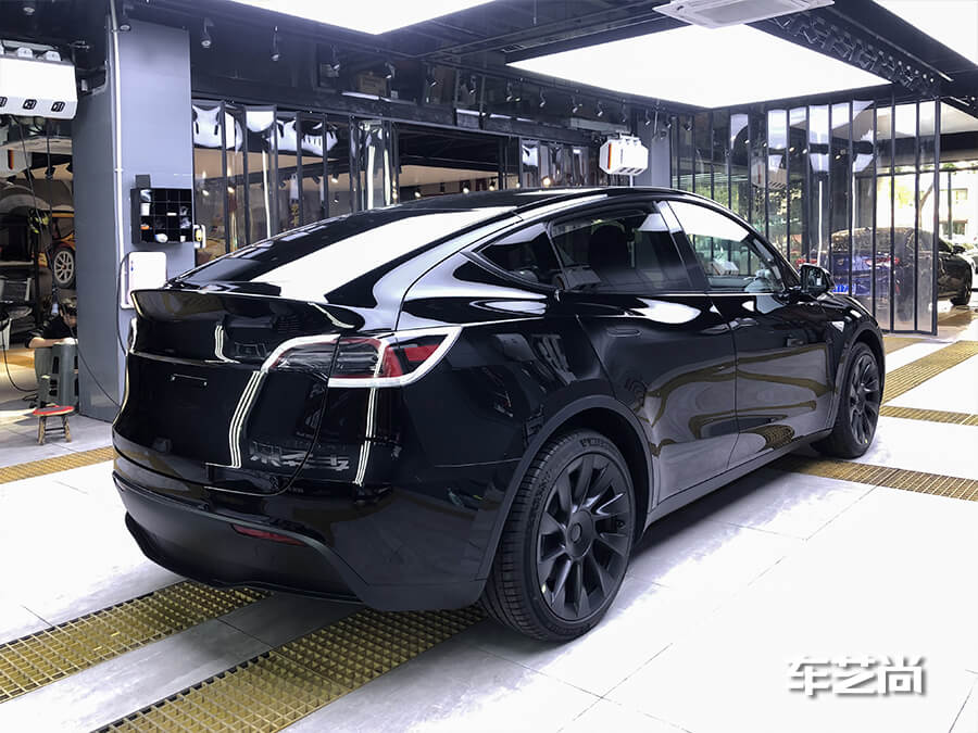 特斯拉Y黑色施工AX深邃灰车身改色膜（图1）