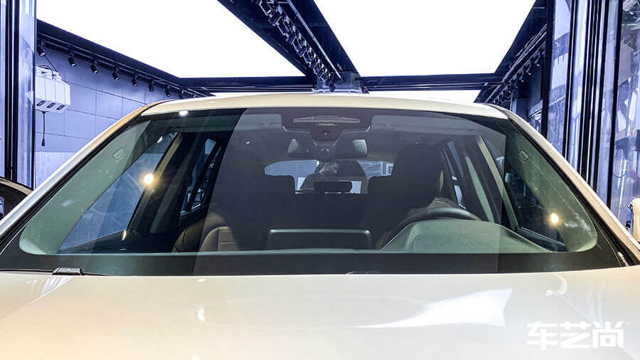 宝马ix3白色施工龙膜隔热膜畅悦80+智选35（图7）