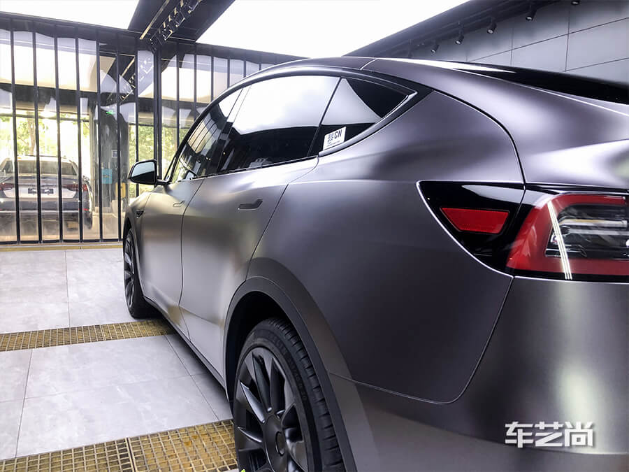 特斯拉Y黑色施工AX深邃灰车身改色膜（图13）