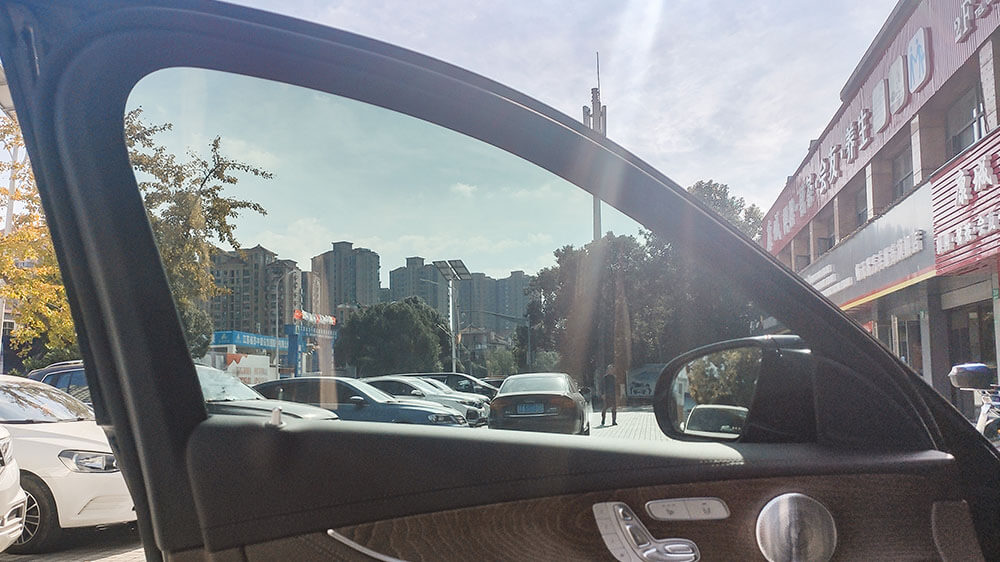 奔驰E级白色施工威固隔热膜VK70+VK25（图9）