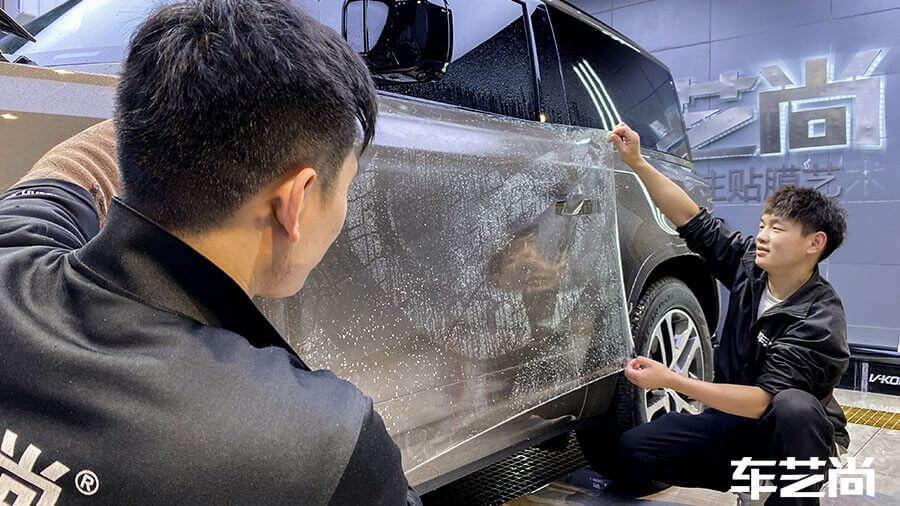 路虎卫士三门版施工威固隐形车衣V10（图9）