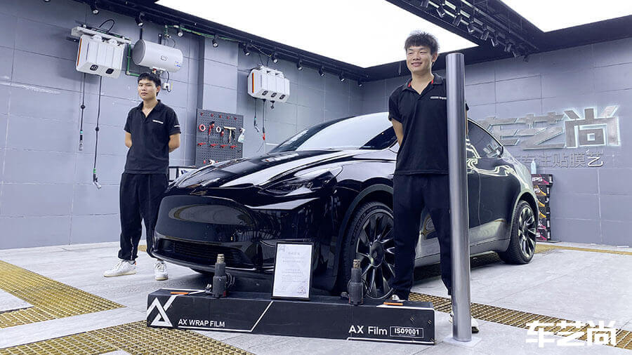 特斯拉modelY黑色施工车身改色膜AX—GT银（图1）