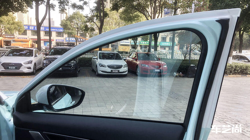 小鹏G3蓝色施工龙膜隔热膜畅悦80+35（图12）