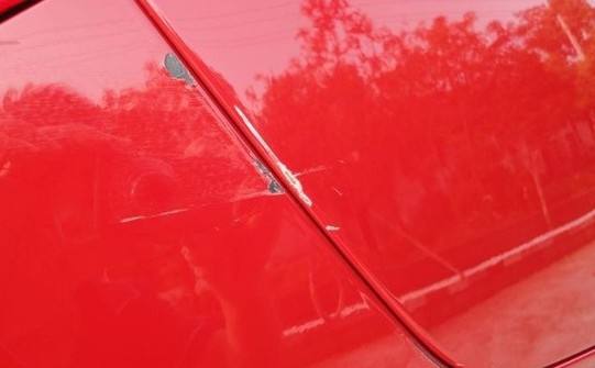 汽车使用常见划痕.jpg