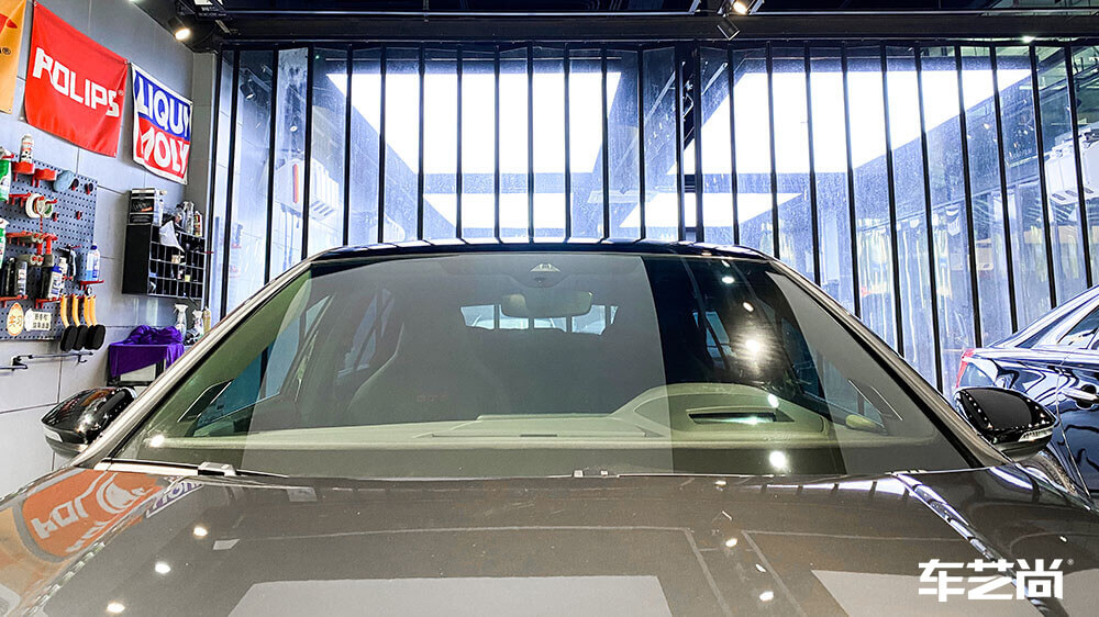 高尔夫GTI灰色施工威固隔热膜VK系列（图9）