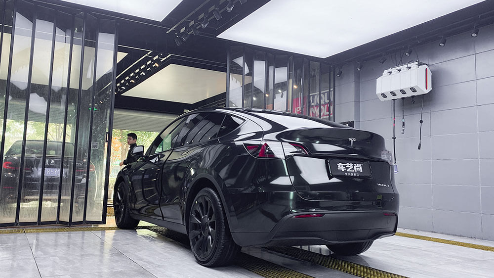 特斯拉MODEL-Y黑色施工AX祖母石绿+龙膜畅悦80前档（图15）