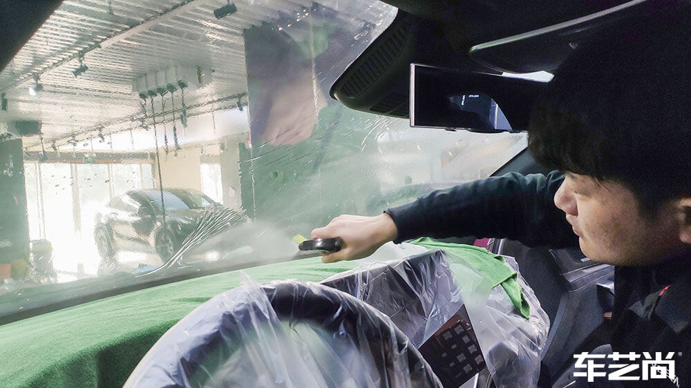 比亚迪唐白色施工威固隔热膜VK70+KS15（图3）