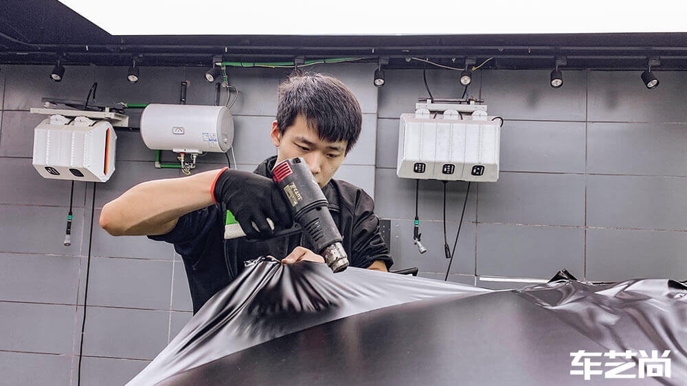 路虎卫士白色施工车身改色AX亚面液态金属银（图3）